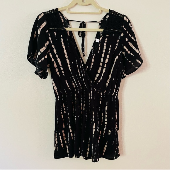 Shibori Print Romper | “Gauze Texture” and Lightweight | Size S | Black & White - Picture 6 of 11
